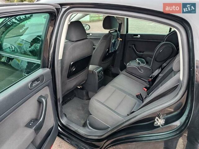 Черный Фольксваген Гольф Плюс, объемом двигателя 1.6 л и пробегом 236 тыс. км за 8100 $, фото 10 на Automoto.ua