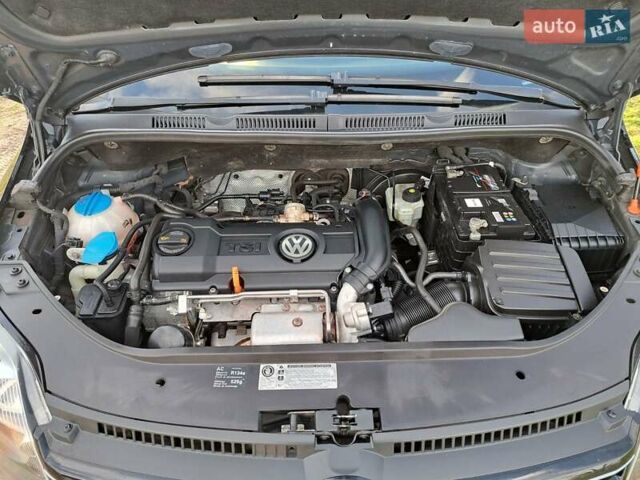 Черный Фольксваген Гольф Плюс, объемом двигателя 1.4 л и пробегом 207 тыс. км за 8400 $, фото 13 на Automoto.ua