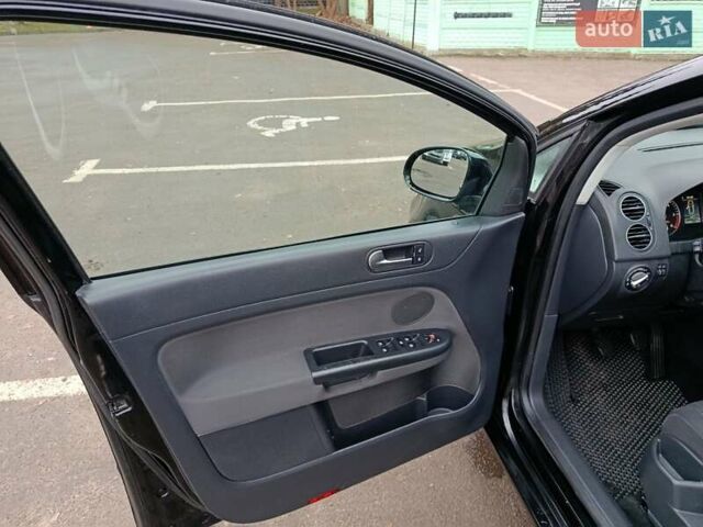 Черный Фольксваген Гольф Плюс, объемом двигателя 1.6 л и пробегом 236 тыс. км за 8100 $, фото 9 на Automoto.ua