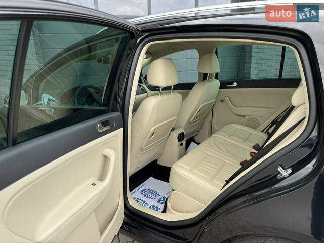 Черный Фольксваген Гольф Плюс, объемом двигателя 1.4 л и пробегом 151 тыс. км за 9500 $, фото 14 на Automoto.ua