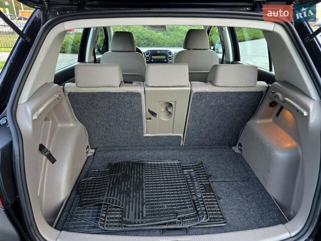 Черный Фольксваген Гольф Плюс, объемом двигателя 1.4 л и пробегом 217 тыс. км за 7900 $, фото 78 на Automoto.ua