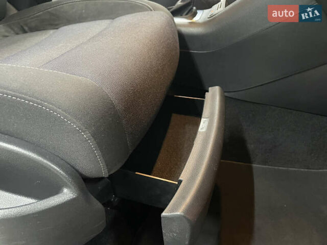 Чорний Фольксваген Golf Plus, об'ємом двигуна 0 л та пробігом 221 тис. км за 8900 $, фото 59 на Automoto.ua