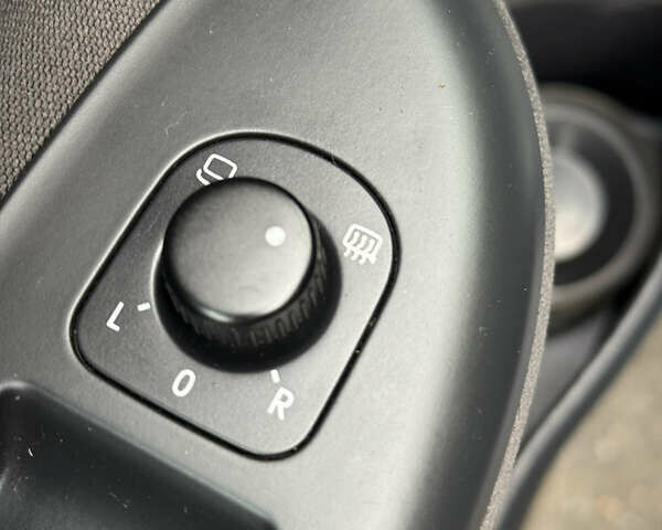 Черный Фольксваген Гольф Плюс, объемом двигателя 1.6 л и пробегом 221 тыс. км за 8700 $, фото 13 на Automoto.ua