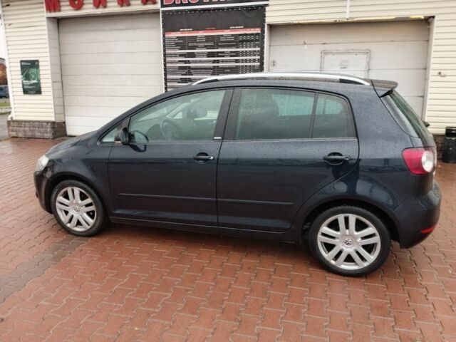 Черный Фольксваген Гольф Плюс, объемом двигателя 1.2 л и пробегом 136 тыс. км за 7650 $, фото 3 на Automoto.ua