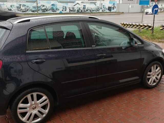 Черный Фольксваген Гольф Плюс, объемом двигателя 1.2 л и пробегом 136 тыс. км за 7650 $, фото 2 на Automoto.ua