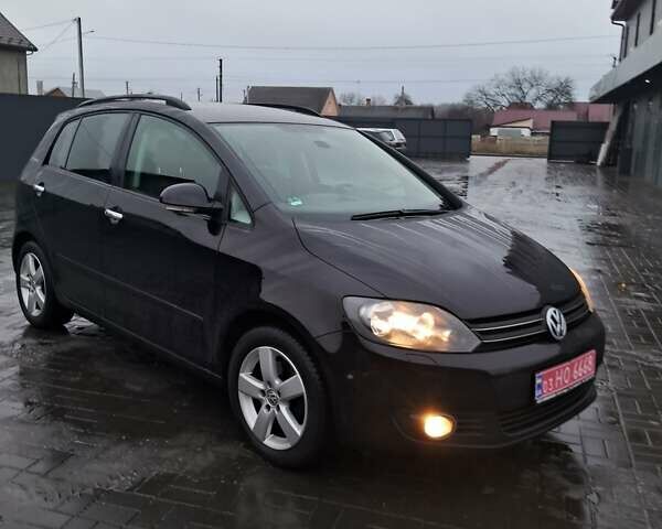 Черный Фольксваген Гольф Плюс, объемом двигателя 1.4 л и пробегом 178 тыс. км за 8600 $, фото 2 на Automoto.ua
