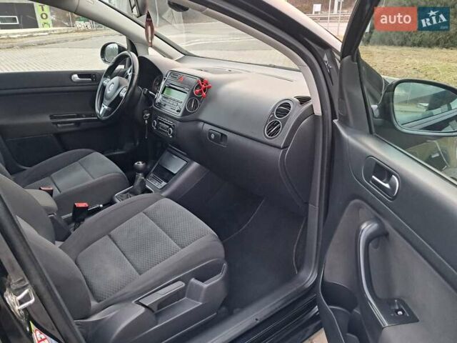 Черный Фольксваген Гольф Плюс, объемом двигателя 1.6 л и пробегом 278 тыс. км за 6999 $, фото 49 на Automoto.ua