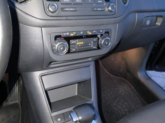 Черный Фольксваген Гольф Плюс, объемом двигателя 0 л и пробегом 173 тыс. км за 8650 $, фото 6 на Automoto.ua