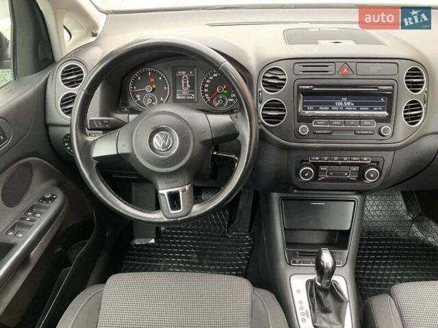 Черный Фольксваген Гольф Плюс, объемом двигателя 1.6 л и пробегом 206 тыс. км за 8300 $, фото 26 на Automoto.ua
