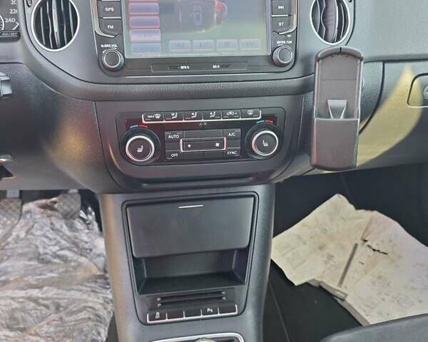 Чорний Фольксваген Golf Plus, об'ємом двигуна 1.4 л та пробігом 250 тис. км за 7950 $, фото 10 на Automoto.ua