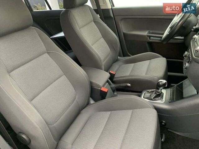 Черный Фольксваген Гольф Плюс, объемом двигателя 1.6 л и пробегом 206 тыс. км за 8300 $, фото 49 на Automoto.ua