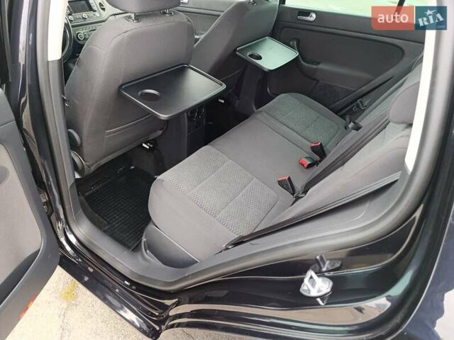 Черный Фольксваген Гольф Плюс, объемом двигателя 1.4 л и пробегом 170 тыс. км за 11200 $, фото 24 на Automoto.ua