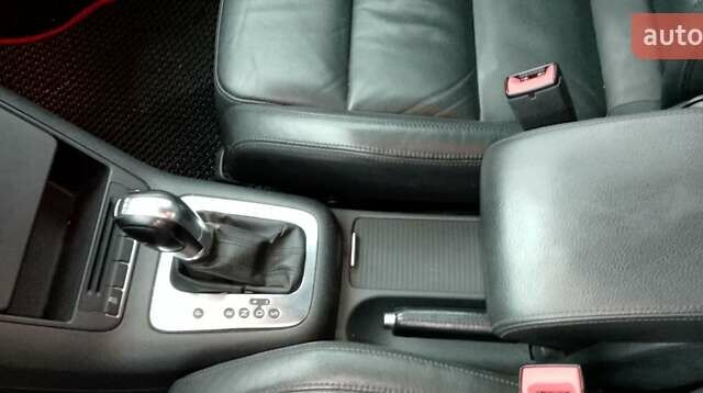 Чорний Фольксваген Golf Plus, об'ємом двигуна 1.6 л та пробігом 114 тис. км за 11000 $, фото 13 на Automoto.ua