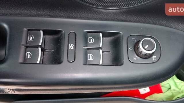 Чорний Фольксваген Golf Plus, об'ємом двигуна 1.6 л та пробігом 114 тис. км за 11000 $, фото 22 на Automoto.ua