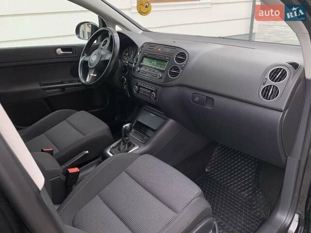 Черный Фольксваген Гольф Плюс, объемом двигателя 1.6 л и пробегом 206 тыс. км за 8300 $, фото 20 на Automoto.ua