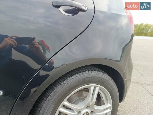 Черный Фольксваген Гольф Плюс, объемом двигателя 1.4 л и пробегом 170 тыс. км за 11200 $, фото 19 на Automoto.ua