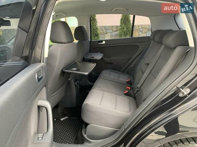 Черный Фольксваген Гольф Плюс, объемом двигателя 1.6 л и пробегом 206 тыс. км за 8300 $, фото 23 на Automoto.ua