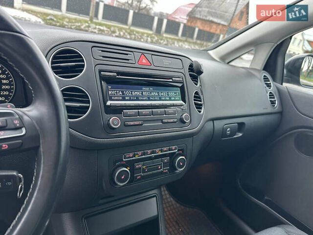 Черный Фольксваген Гольф Плюс, объемом двигателя 1.4 л и пробегом 165 тыс. км за 9300 $, фото 41 на Automoto.ua