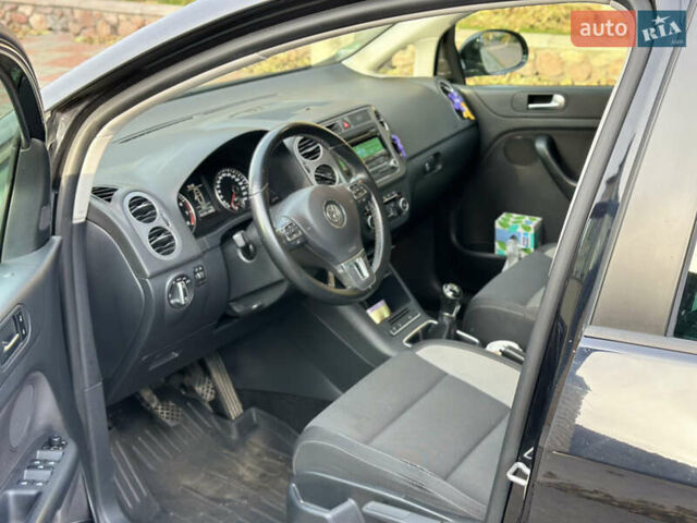 Черный Фольксваген Гольф Плюс, объемом двигателя 1.2 л и пробегом 162 тыс. км за 6200 $, фото 11 на Automoto.ua