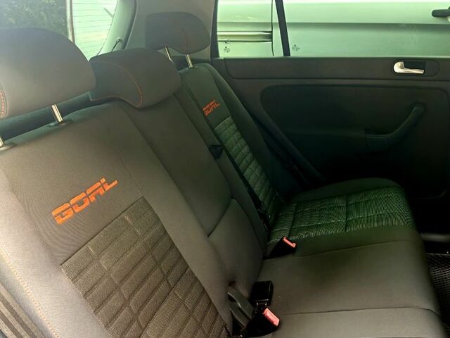 Черный Фольксваген Гольф Плюс, объемом двигателя 1.6 л и пробегом 220 тыс. км за 6000 $, фото 8 на Automoto.ua