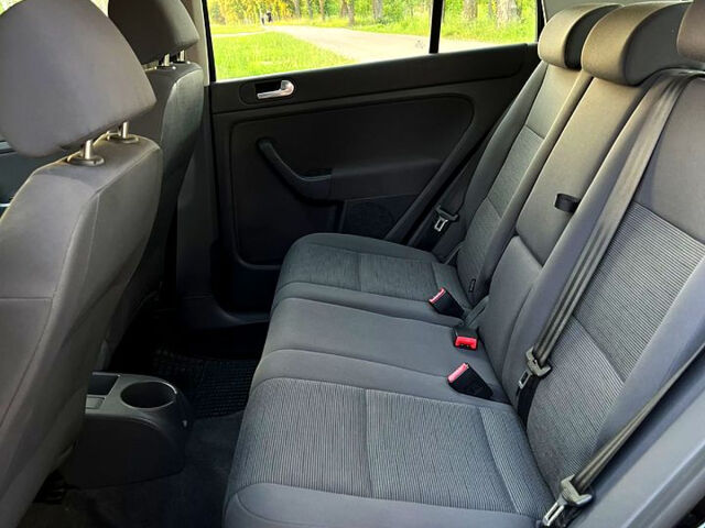 Черный Фольксваген Гольф Плюс, объемом двигателя 1.4 л и пробегом 200 тыс. км за 5800 $, фото 4 на Automoto.ua