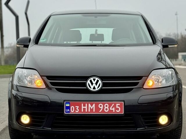 Черный Фольксваген Гольф Плюс, объемом двигателя 1.6 л и пробегом 187 тыс. км за 5999 $, фото 7 на Automoto.ua
