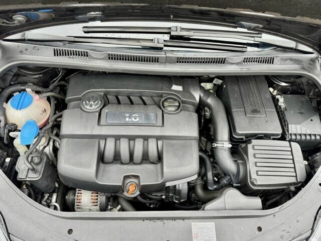 Черный Фольксваген Гольф Плюс, объемом двигателя 1.6 л и пробегом 187 тыс. км за 5999 $, фото 21 на Automoto.ua