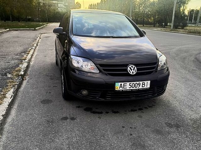 Фольксваген Гольф Плюс 2007 в Днепре (Днепропетровске) на Automoto.ua Черный Фольксваген Гольф Плюс, объемом двигателя 1.6 л и пробегом 197 тыс. км за 6700 $, фото 5 на Automoto.ua
