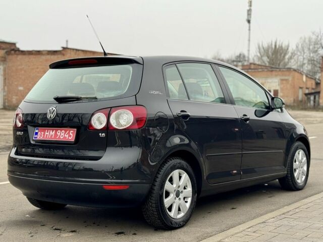Черный Фольксваген Гольф Плюс, объемом двигателя 1.6 л и пробегом 187 тыс. км за 5999 $, фото 6 на Automoto.ua