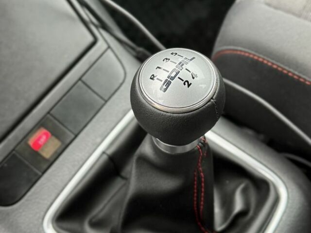 Черный Фольксваген Гольф Плюс, объемом двигателя 1.6 л и пробегом 187 тыс. км за 5999 $, фото 13 на Automoto.ua