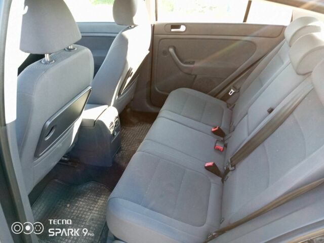 Черный Фольксваген Гольф Плюс, объемом двигателя 1.4 л и пробегом 180 тыс. км за 5100 $, фото 7 на Automoto.ua