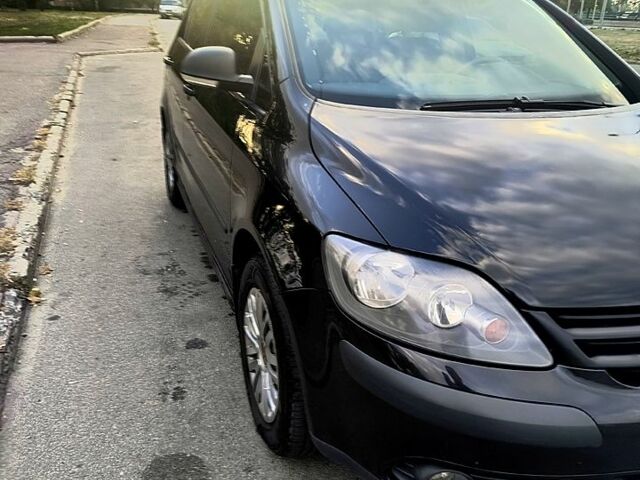 Фольксваген Гольф Плюс 2007 в Днепре (Днепропетровске) на Automoto.ua Черный Фольксваген Гольф Плюс, объемом двигателя 1.6 л и пробегом 197 тыс. км за 6700 $, фото 13 на Automoto.ua