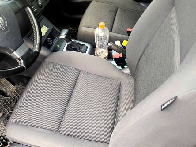 Фольксваген Гольф Плюс 2007 в Днепре (Днепропетровске) на Automoto.ua Черный Фольксваген Гольф Плюс, объемом двигателя 1.6 л и пробегом 197 тыс. км за 6700 $, фото 12 на Automoto.ua