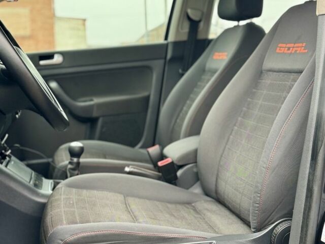 Черный Фольксваген Гольф Плюс, объемом двигателя 1.6 л и пробегом 187 тыс. км за 5999 $, фото 11 на Automoto.ua