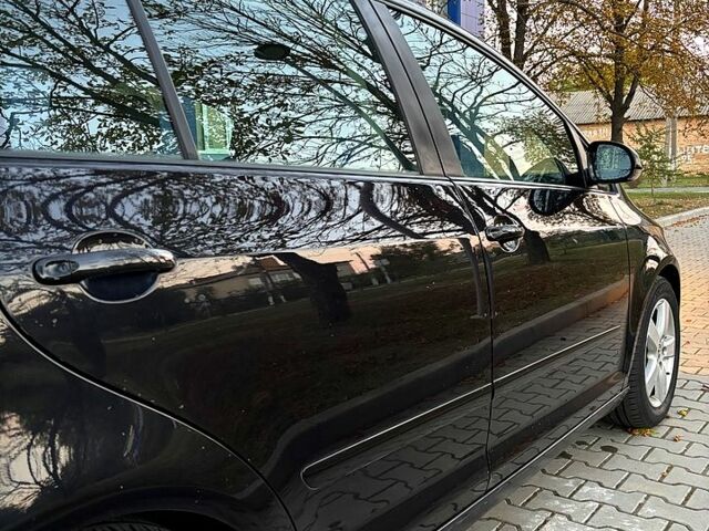 Черный Фольксваген Гольф Плюс, объемом двигателя 1.6 л и пробегом 71 тыс. км за 7399 $, фото 8 на Automoto.ua