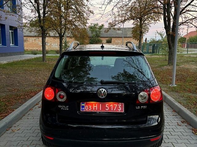 Черный Фольксваген Гольф Плюс, объемом двигателя 1.6 л и пробегом 71 тыс. км за 7399 $, фото 6 на Automoto.ua