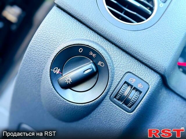 Черный Фольксваген Гольф Плюс, объемом двигателя 1.4 л и пробегом 180 тыс. км за 6650 $, фото 10 на Automoto.ua