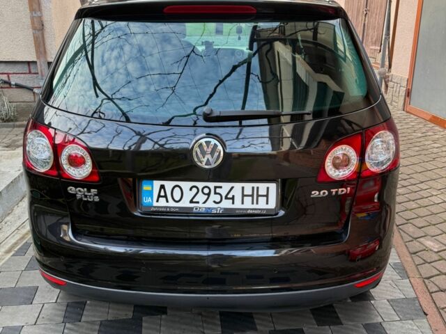 Черный Фольксваген Гольф Плюс, объемом двигателя 2 л и пробегом 229 тыс. км за 6379 $, фото 4 на Automoto.ua