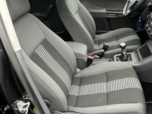 Черный Фольксваген Гольф Плюс, объемом двигателя 1.4 л и пробегом 181 тыс. км за 6850 $, фото 5 на Automoto.ua