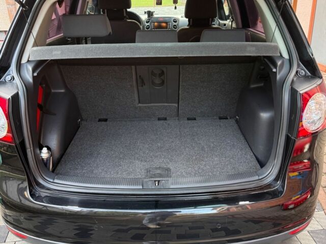 Черный Фольксваген Гольф Плюс, объемом двигателя 2 л и пробегом 229 тыс. км за 6379 $, фото 3 на Automoto.ua