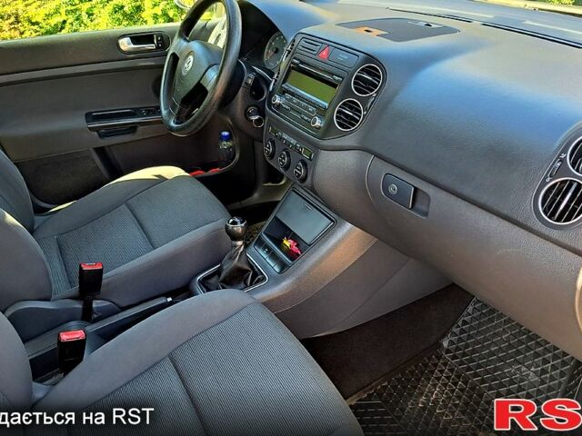 Фольксваген Гольф Плюс 2008 в Днепре (Днепропетровске) на Automoto.ua Черный Фольксваген Гольф Плюс, объемом двигателя 1.6 л и пробегом 165 тыс. км за 6750 $, фото 5 на Automoto.ua