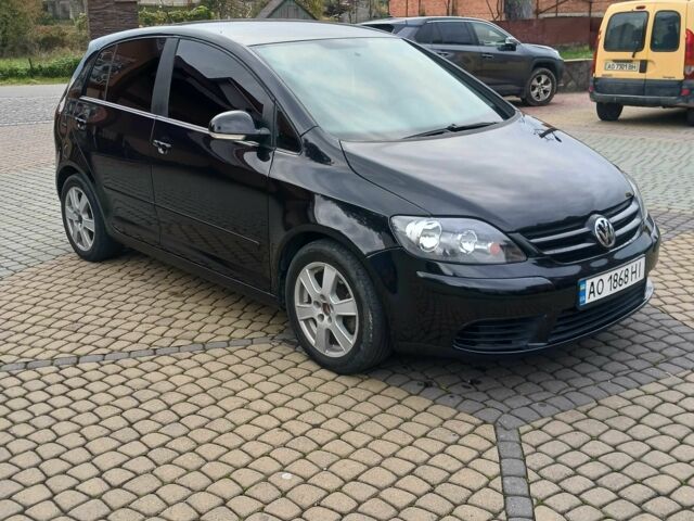 Черный Фольксваген Гольф Плюс, объемом двигателя 1.9 л и пробегом 260 тыс. км за 5400 $, фото 1 на Automoto.ua