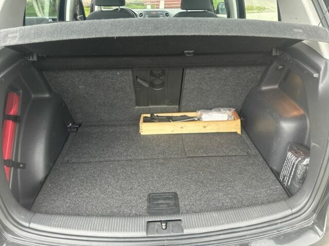 Черный Фольксваген Гольф Плюс, объемом двигателя 1.9 л и пробегом 167 тыс. км за 5900 $, фото 9 на Automoto.ua