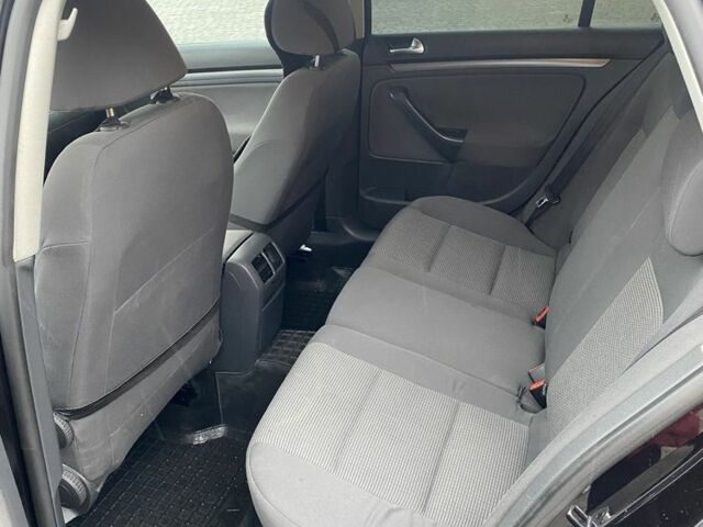 Чорний Фольксваген Golf Plus, об'ємом двигуна 1.6 л та пробігом 235 тис. км за 5200 $, фото 7 на Automoto.ua