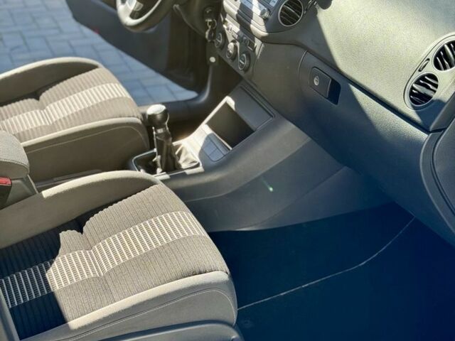 Черный Фольксваген Гольф Плюс, объемом двигателя 1.4 л и пробегом 154 тыс. км за 6500 $, фото 12 на Automoto.ua