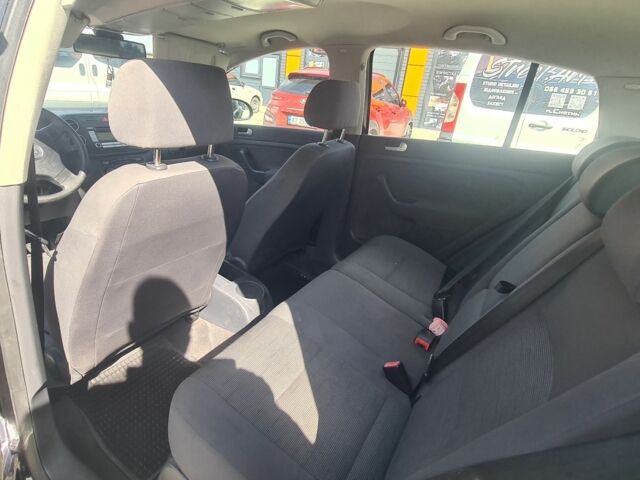 Черный Фольксваген Гольф Плюс, объемом двигателя 1.4 л и пробегом 197 тыс. км за 5600 $, фото 7 на Automoto.ua