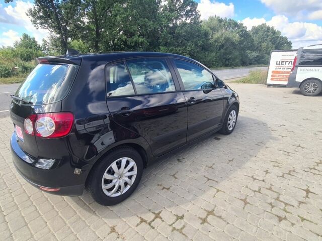 Черный Фольксваген Гольф Плюс, объемом двигателя 1.4 л и пробегом 197 тыс. км за 5600 $, фото 2 на Automoto.ua