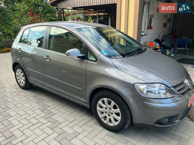 Коричневий Фольксваген Golf Plus, об'ємом двигуна 1.6 л та пробігом 217 тис. км за 6299 $, фото 13 на Automoto.ua