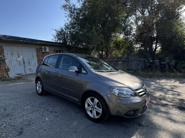 Фольксваген Гольф Плюс 2007 в Днепре (Днепропетровске) на Automoto.ua Коричневый Фольксваген Гольф Плюс, объемом двигателя 1.4 л и пробегом 251 тыс. км за 6100 $, фото 1 на Automoto.ua