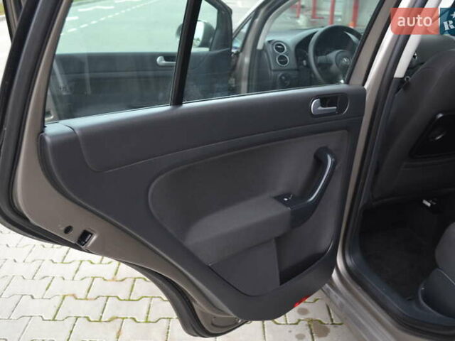 Коричневый Фольксваген Гольф Плюс, объемом двигателя 1.6 л и пробегом 183 тыс. км за 9200 $, фото 19 на Automoto.ua